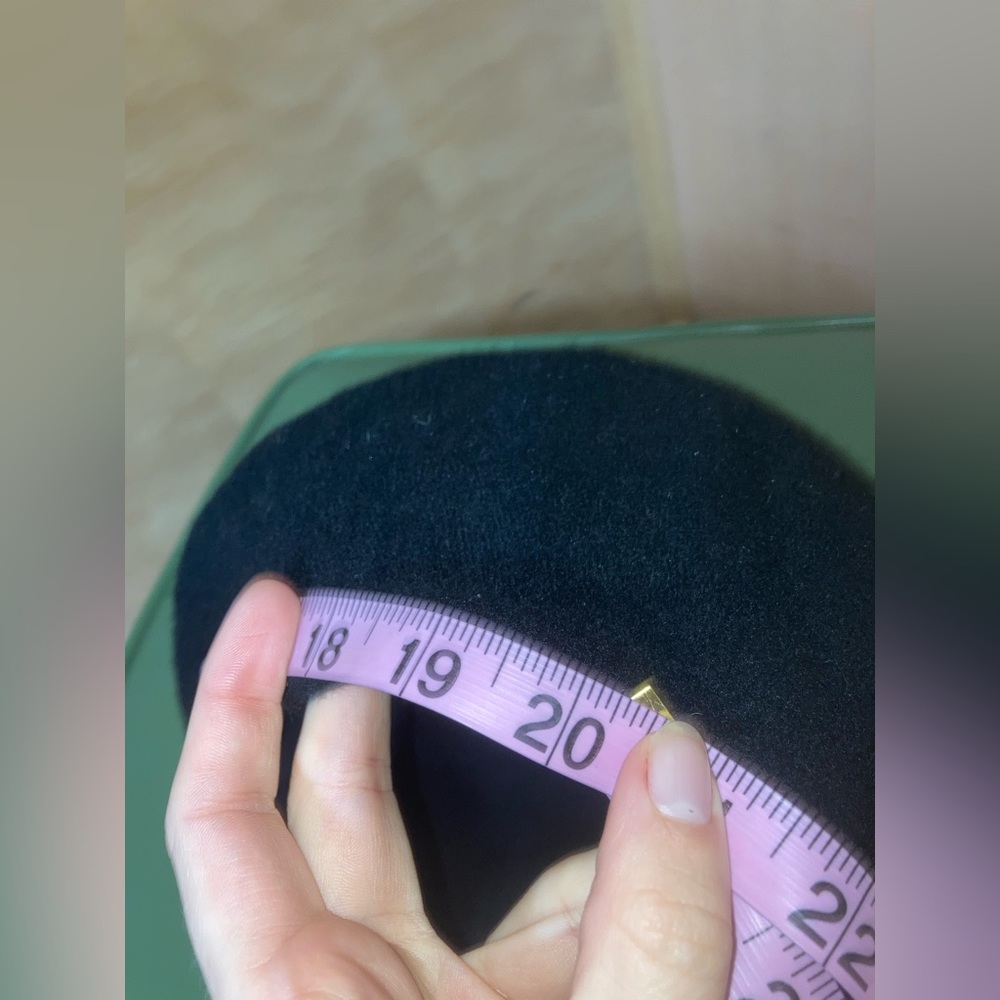 Black Wool Beret - Picture 3 of 3